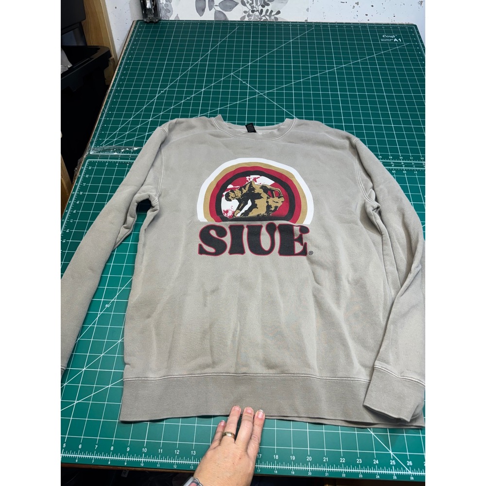 Uscape Apparel SIUE Cougars Sweatshirt Tan Vintage Style Crewneck Large Women